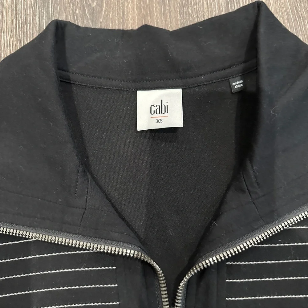Cabi Women's Sprint Track Jacket in Black & White Stripes with Pockets sz XS - Picture 7 of 8